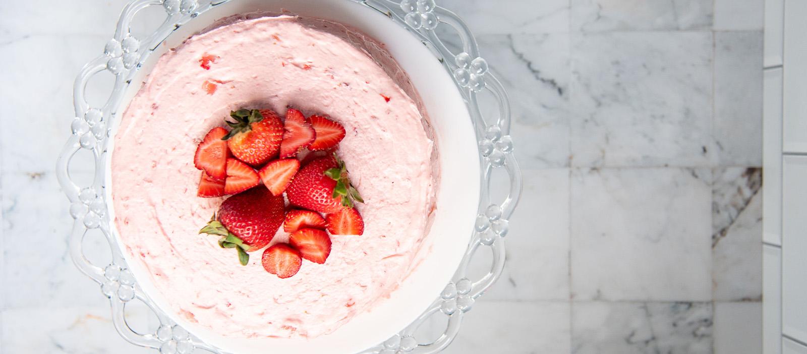 Sweet Strawberry Buttercream Cake 